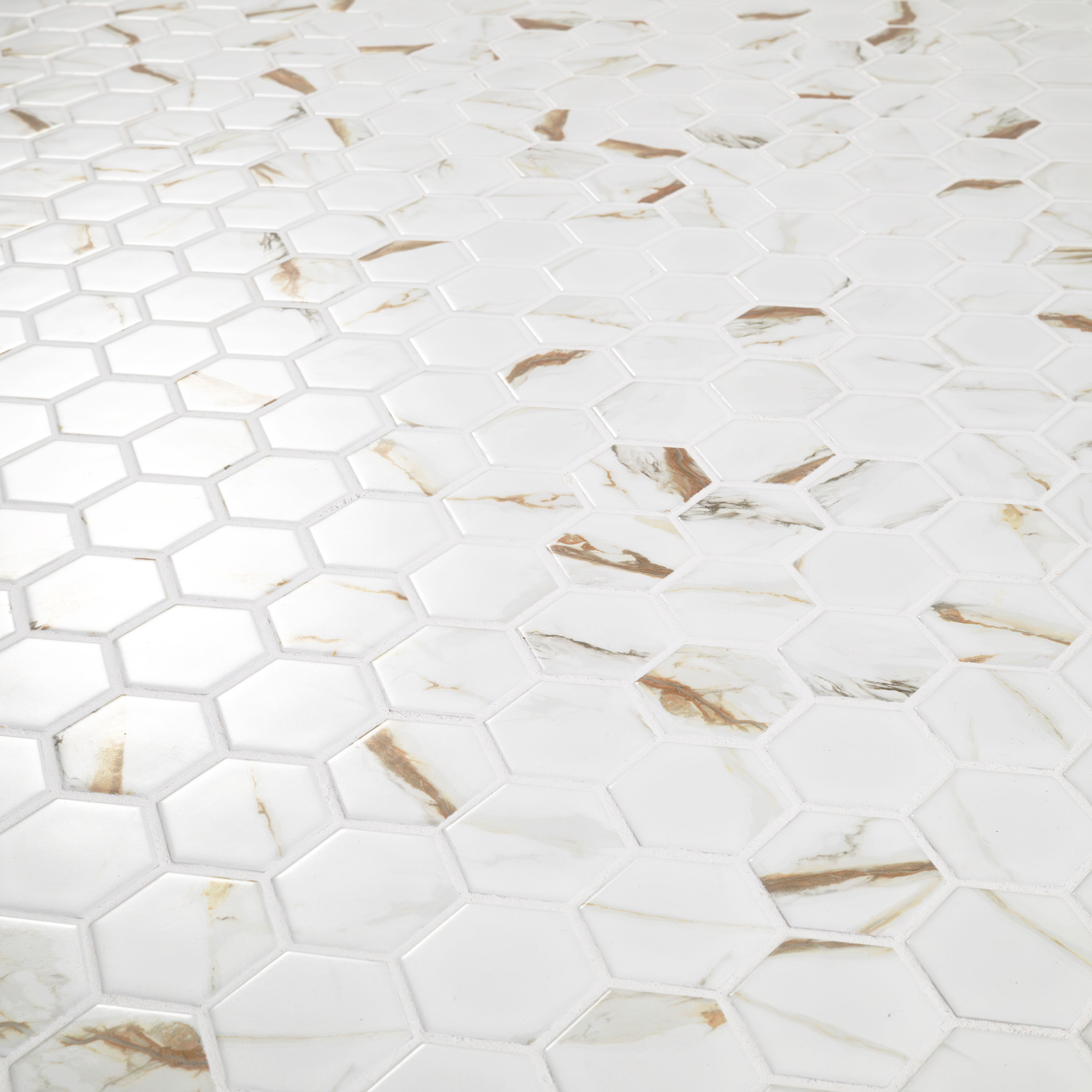 Calacatta Gold Matte 2" Hexagon thumbnail 3